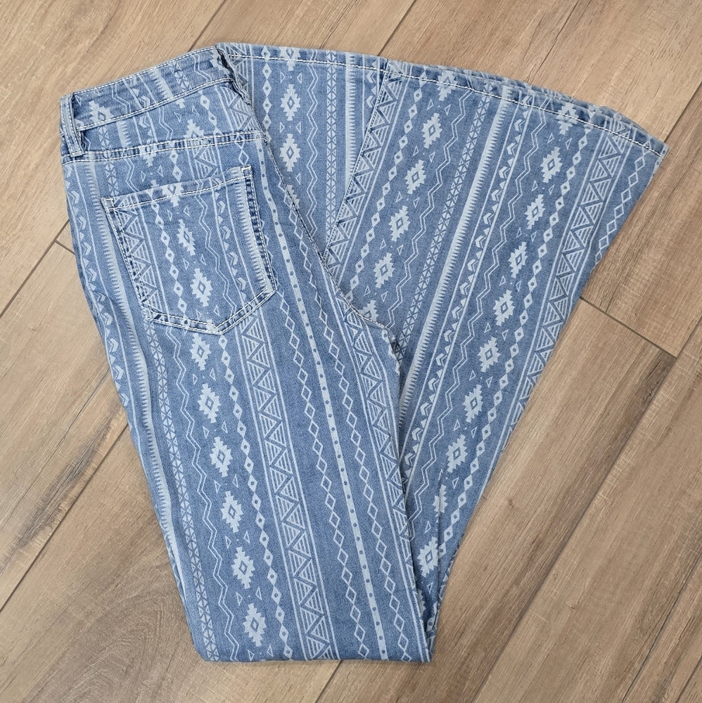 Shyanne High Rise Flare Bell Bottom Striped Jeans Size 30 Long - Picture 4 of 6